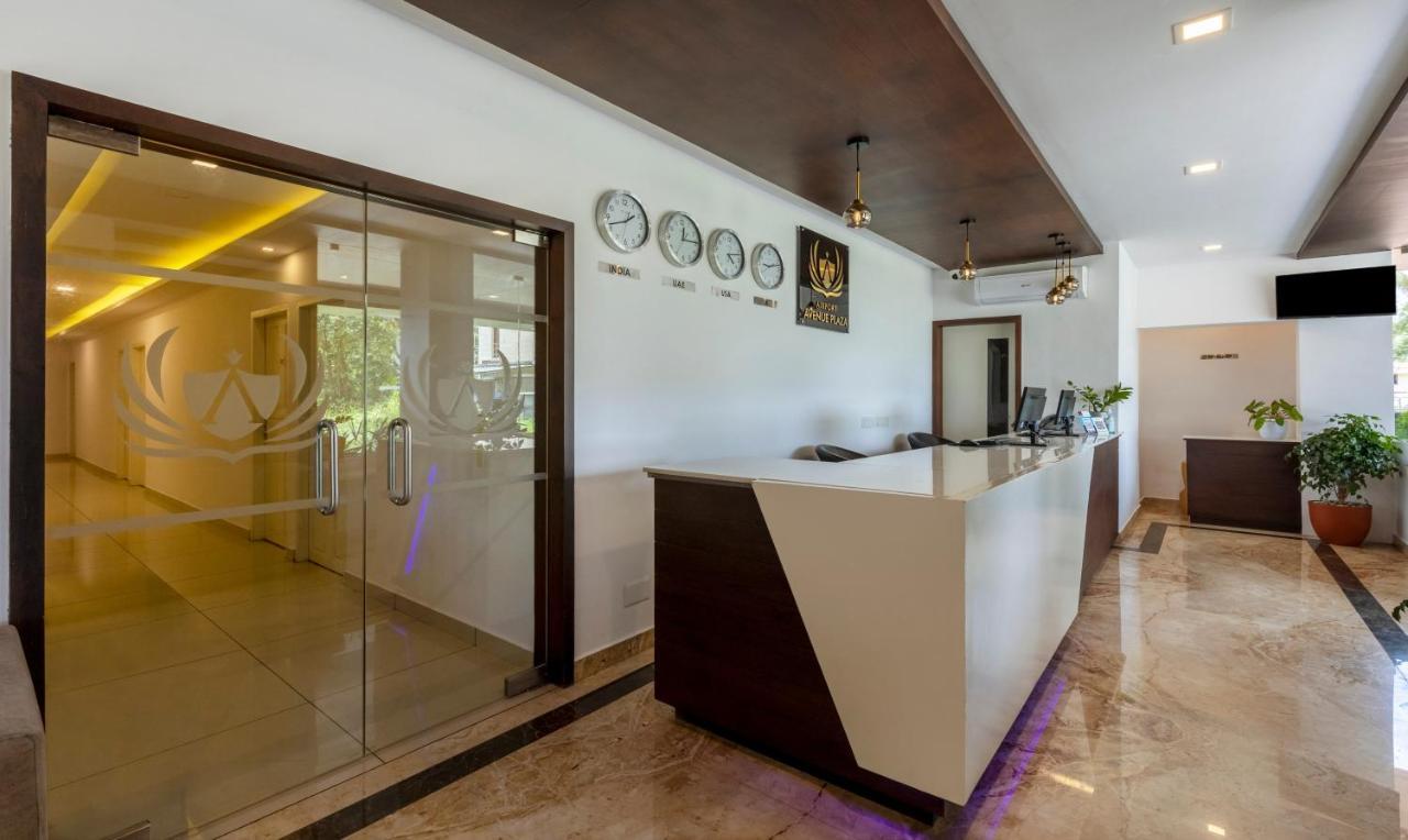 Отель Treebo Trend Airport Avenue Plaza Cochin Airport Коччи Экстерьер фото